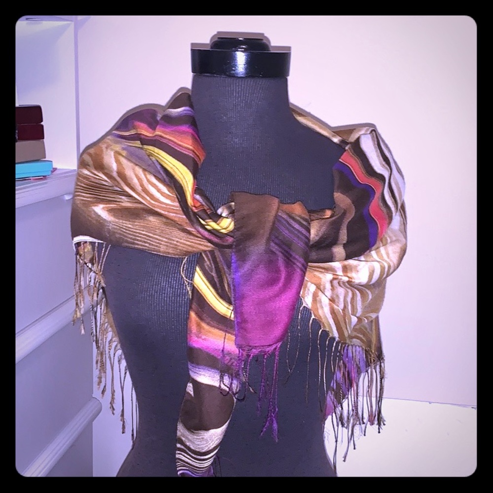 Gorgeous multicolor light weight Scarf